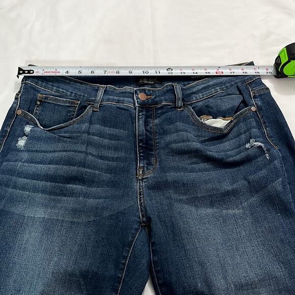 Judy Blue Skinny Fit Distressed Ripped Denim Casual Basic Jeans Plus Size 18W - Picture 9 of 9